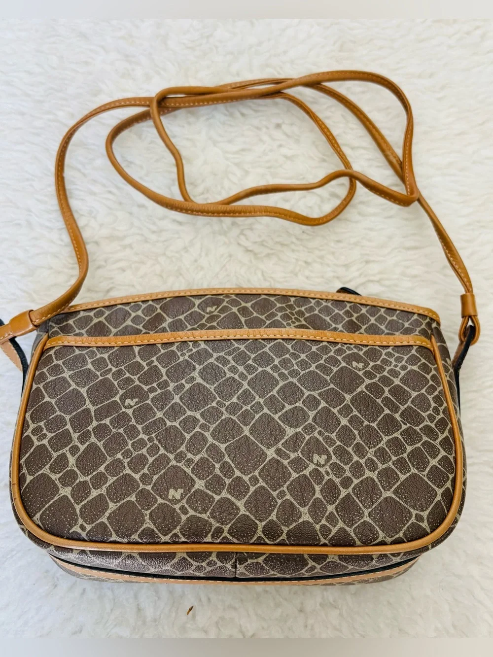Nina Ricci Brown Leather Small Shoulder/Crossbody Bag Size 8” x 5.5” x 3”
